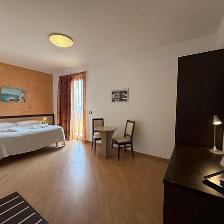 Albergo Perseo Portopalo Di Capo Passero 외부 사진